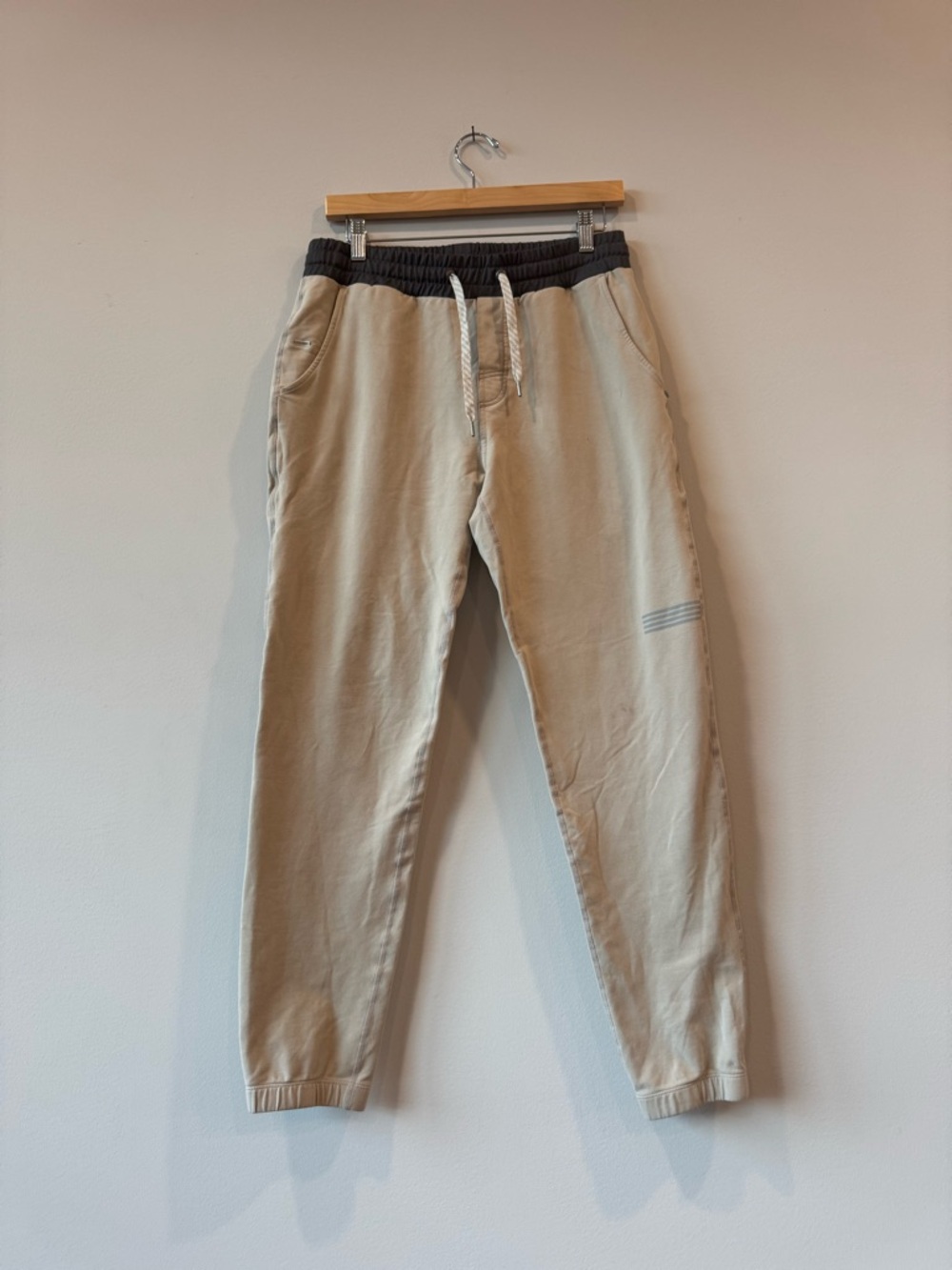 Vuori Tan Beige Jogger Pants with Black Waistband Large L